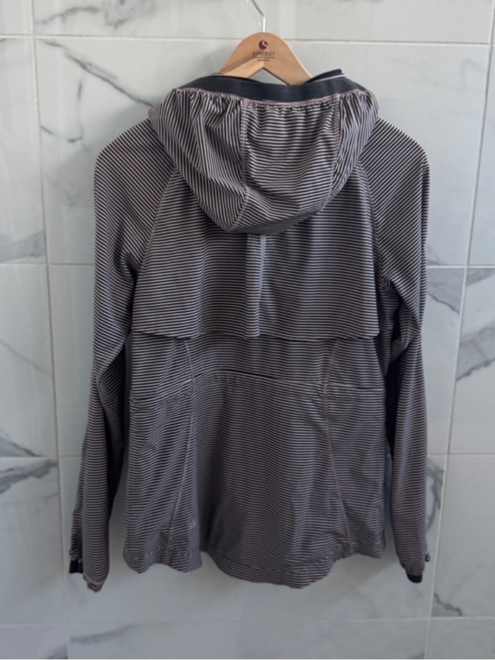 Lululemon Go The Distance Jacket - Picture 9 of 10